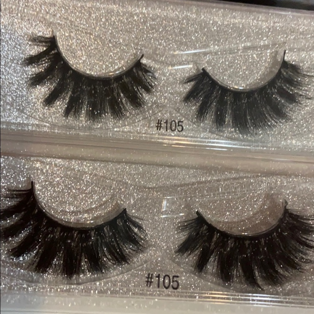 LASHES - Picture 2 of 2